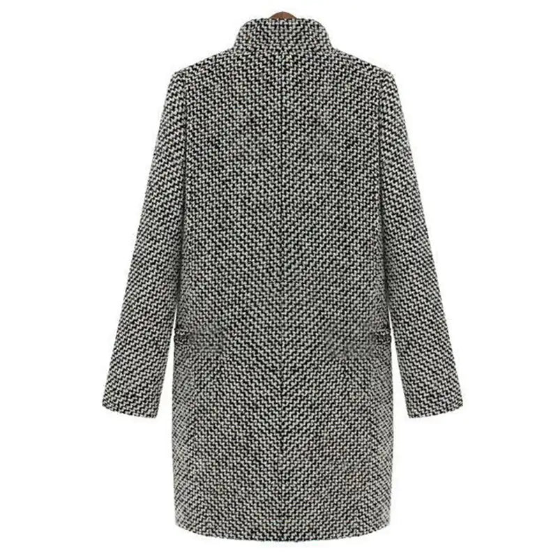 ELEGANT FEMININE WINTER COAT