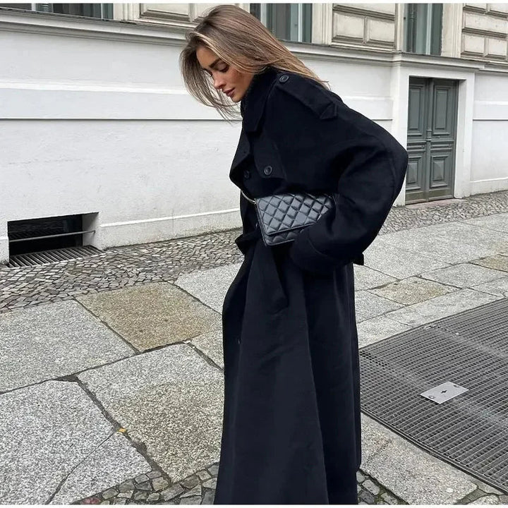 TIMELESS DOUBLE-BREASTED WOOL COAT