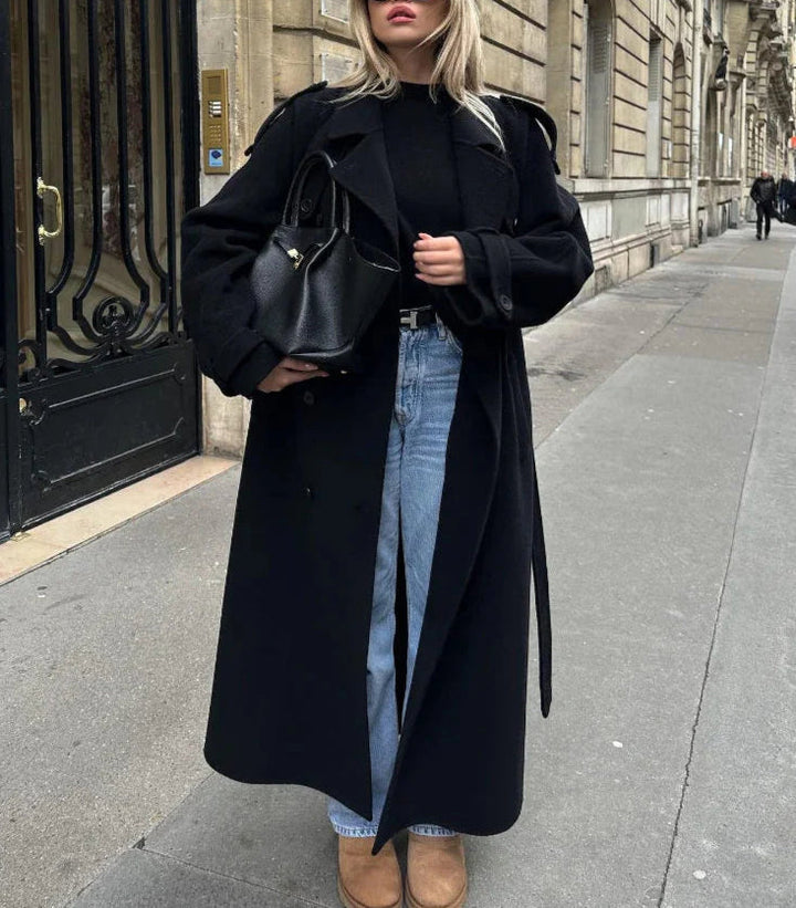 TIMELESS DOUBLE-BREASTED WOOL COAT