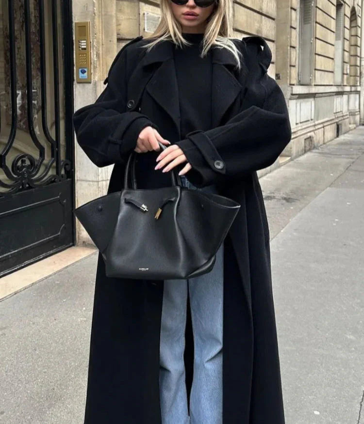 TIMELESS DOUBLE-BREASTED WOOL COAT