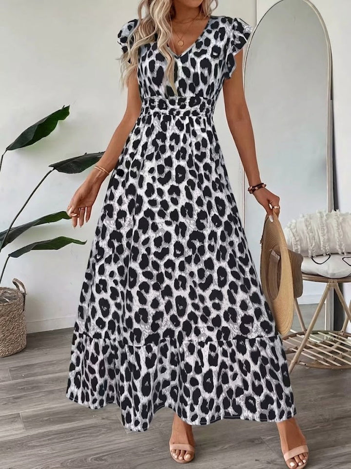 Celeste | Elegant Leopard Print Maxi Dress with V-Neck &amp; Smocked Waist
